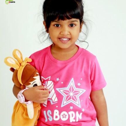 A Star is Born unisex kids T-Shirt - Magenta Pink